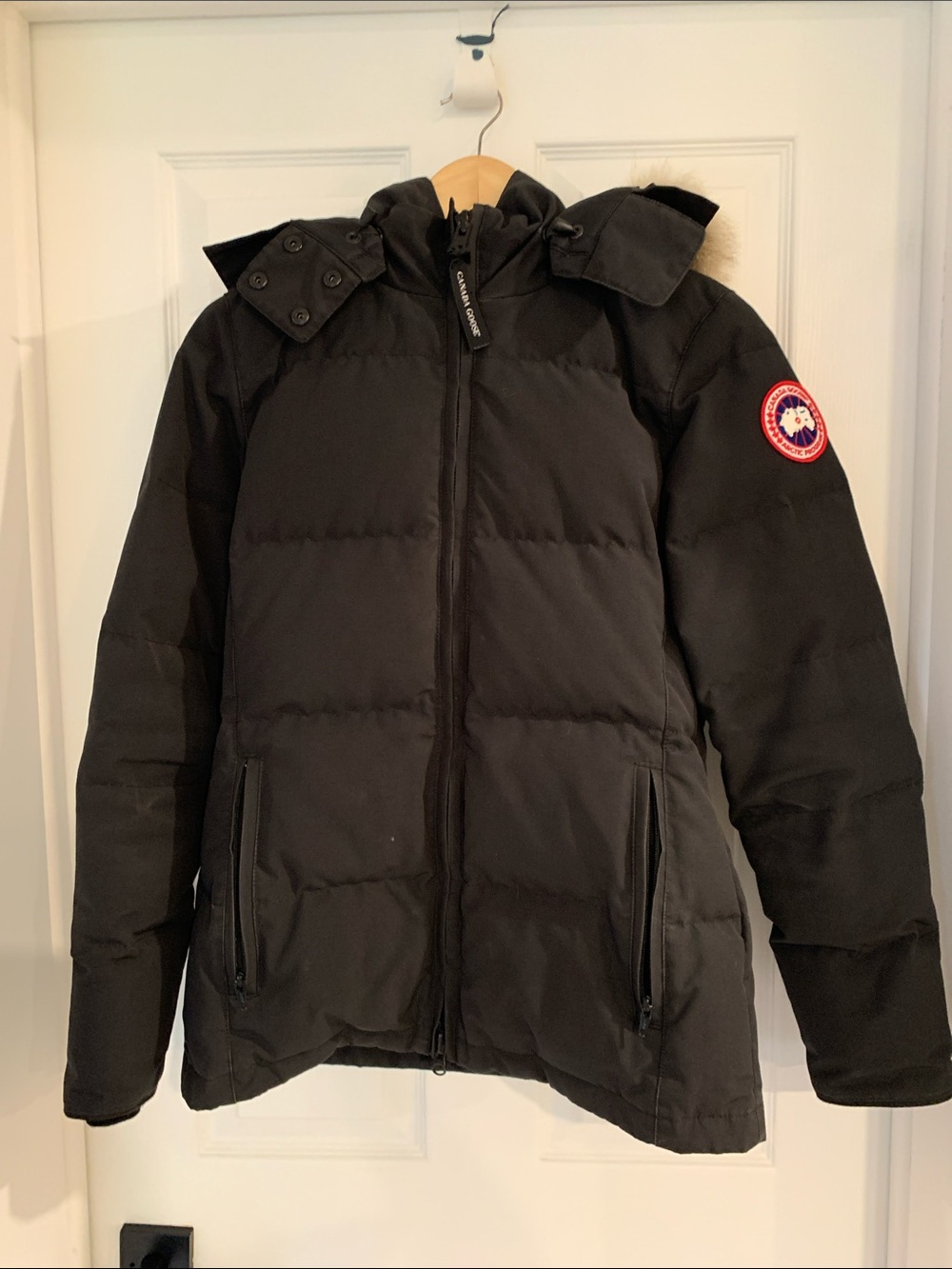 Authentic Canada Goose Women’s Chelsea Hooded Parka with Fur
